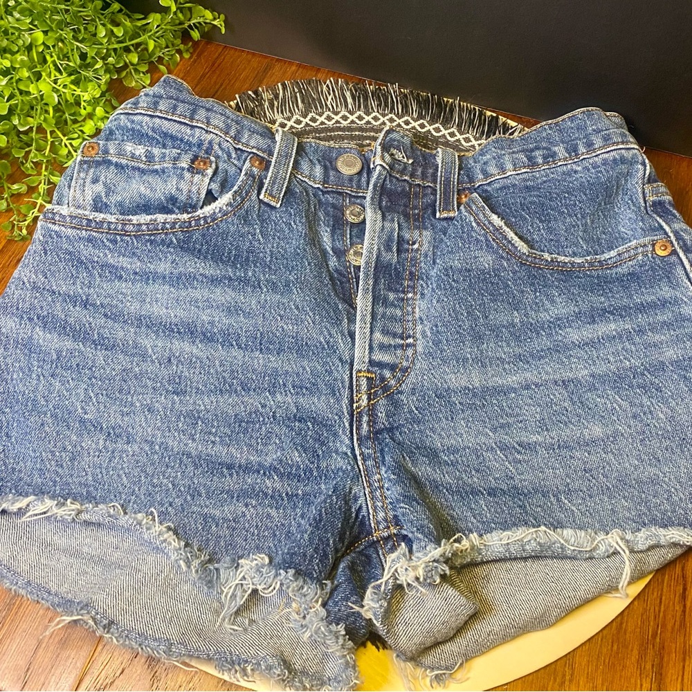 Levi's Classic Button Up Blue Jean Shorts‎
